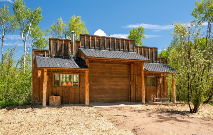 26700 Thorpe Mountain Photo