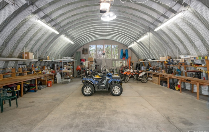 26700 Thorpe Mountain Photo