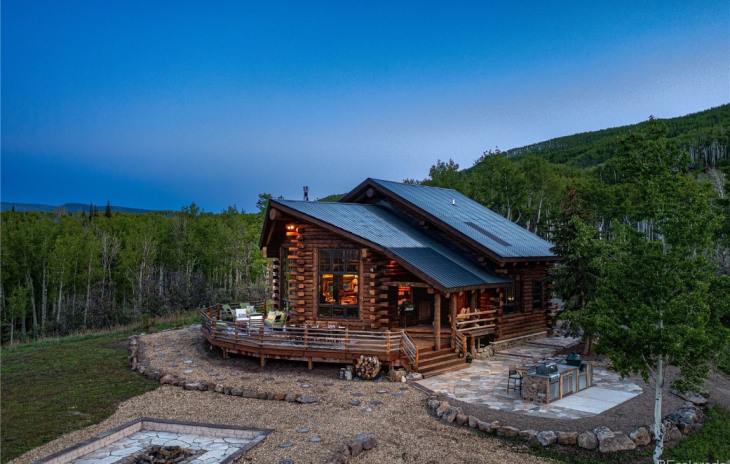 26700 Thorpe Mountain Photo