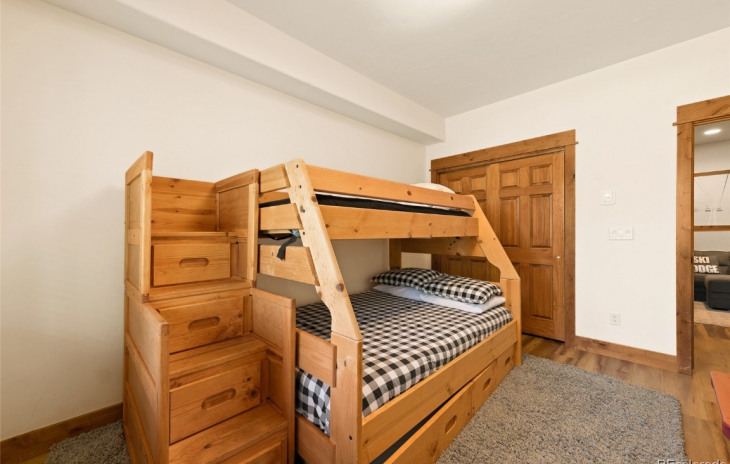 1423 Flattop Circle Photo