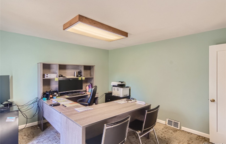 620 Oak Street Photo