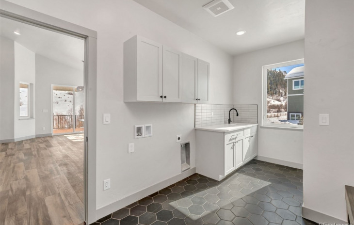 23617 Waybills Court Photo