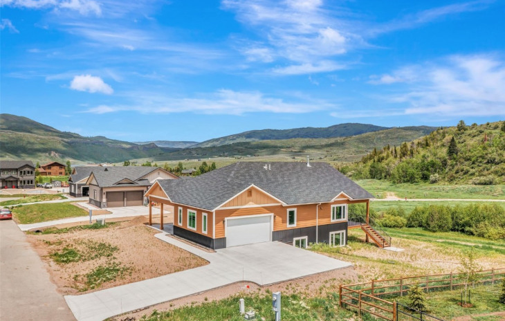 23617 Waybills Court Photo