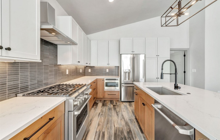 23617 Waybills Court Photo