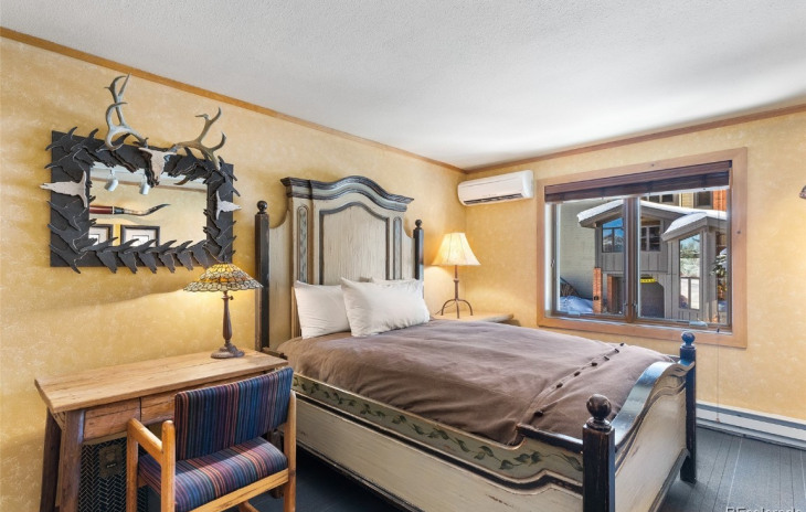 2420 Ski Trail Lane Photo