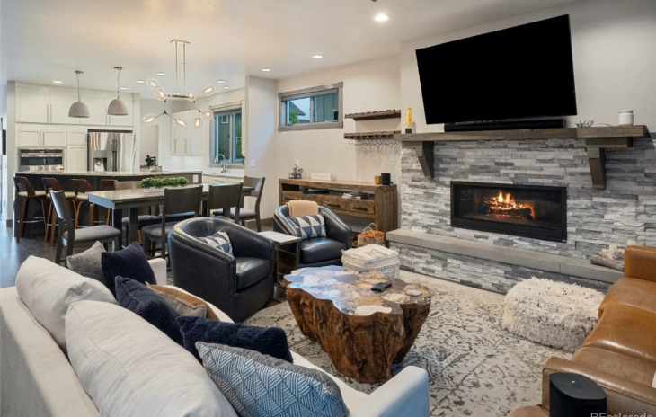 1898 Sunlight Drive Photo