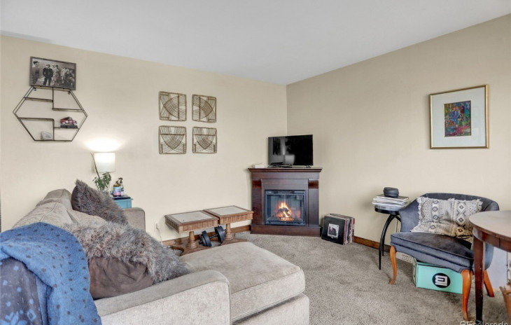689 E WAshington Avenue Photo