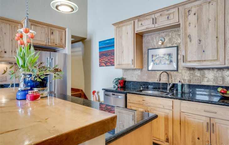 1169 Hilltop Parkway Photo