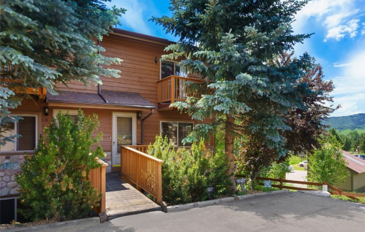 3005 Village Drive Photo