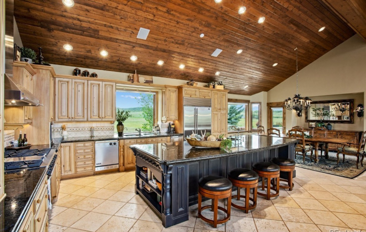 28505 Thorpe Mountain Drive Photo