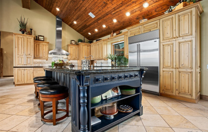 28505 Thorpe Mountain Drive Photo