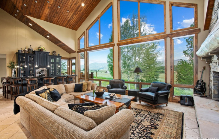 28505 Thorpe Mountain Drive Photo