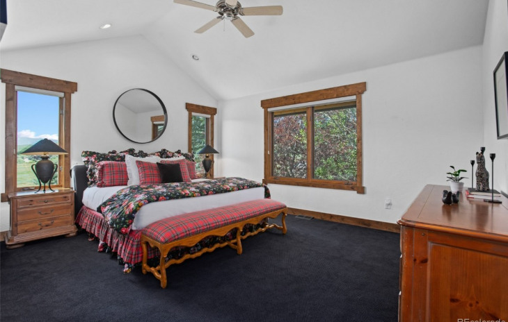 28505 Thorpe Mountain Drive Photo