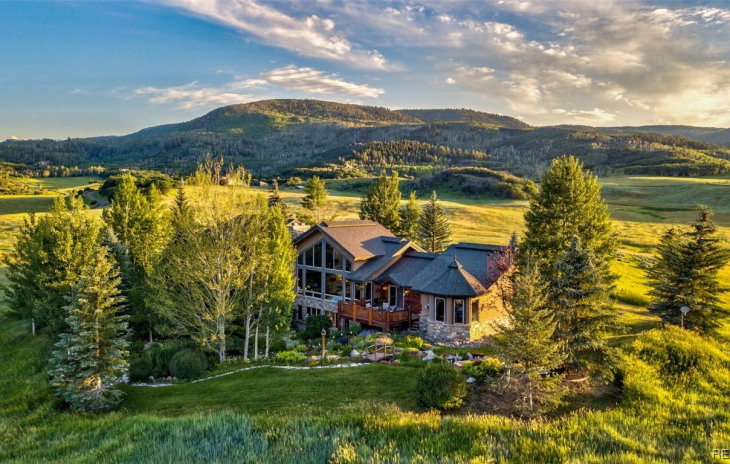 28505 Thorpe Mountain Drive Photo