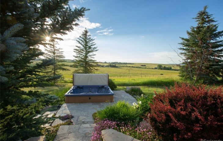28505 Thorpe Mountain Drive Photo