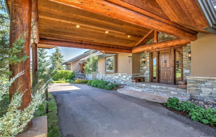 28505 Thorpe Mountain Drive Photo