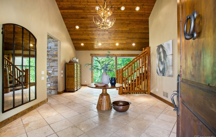 28505 Thorpe Mountain Drive Photo