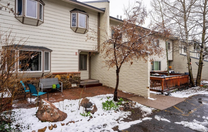 5 Cedar Court Photo