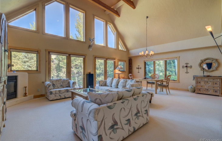 1722 Highland Way Photo
