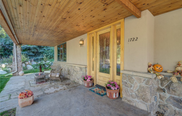 1722 Highland Way Photo