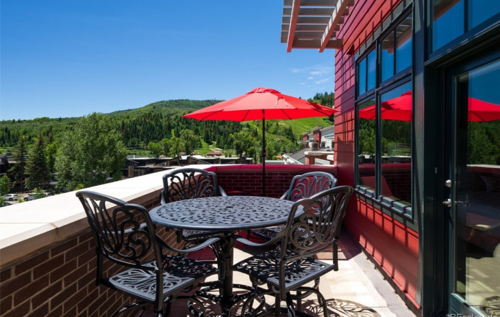 703 Lincoln Avenue Photo