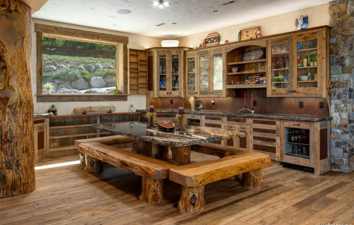 2555 Ski Trail Lane Photo