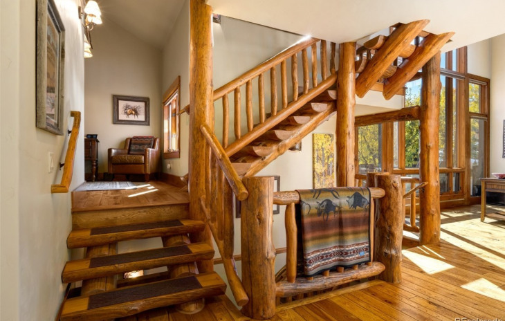1109 Redwoods Drive Photo
