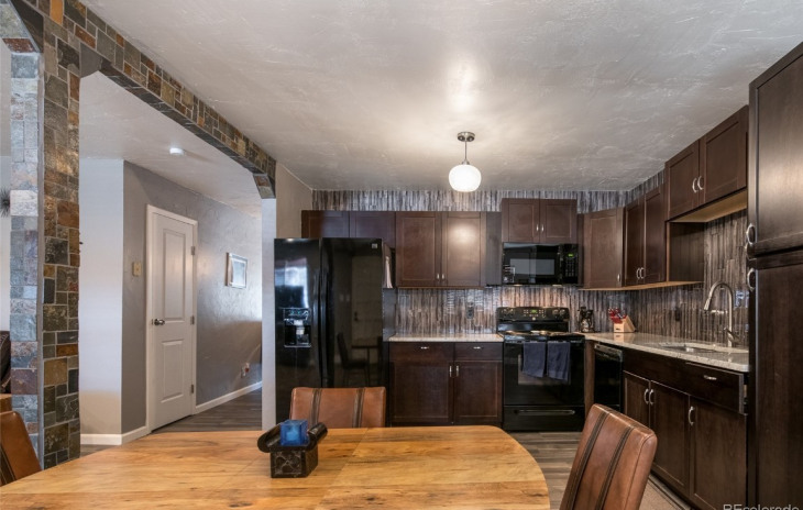 23800 County Road 16 Photo