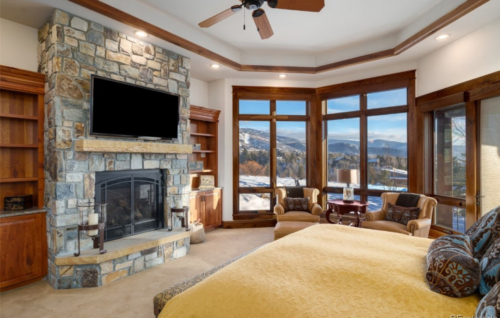1055 Anglers Drive Photo