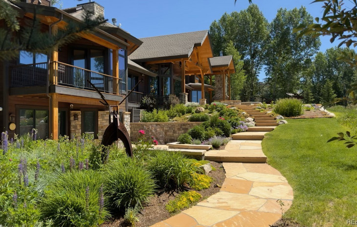 1055 Anglers Drive Photo