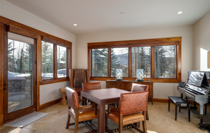 1055 Anglers Drive Photo