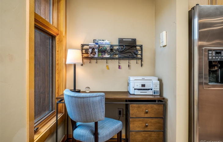 601 Lincoln Avenue Photo