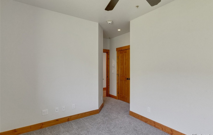 580 Anglers Drive Photo