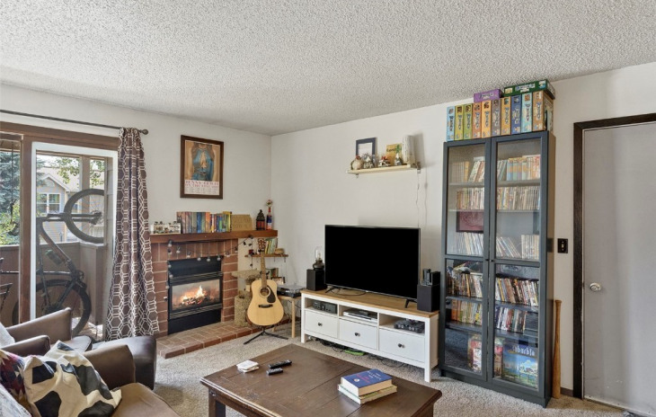 1320 Athens Plaza Photo