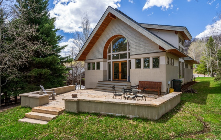 1030 Uncochief Circle Photo