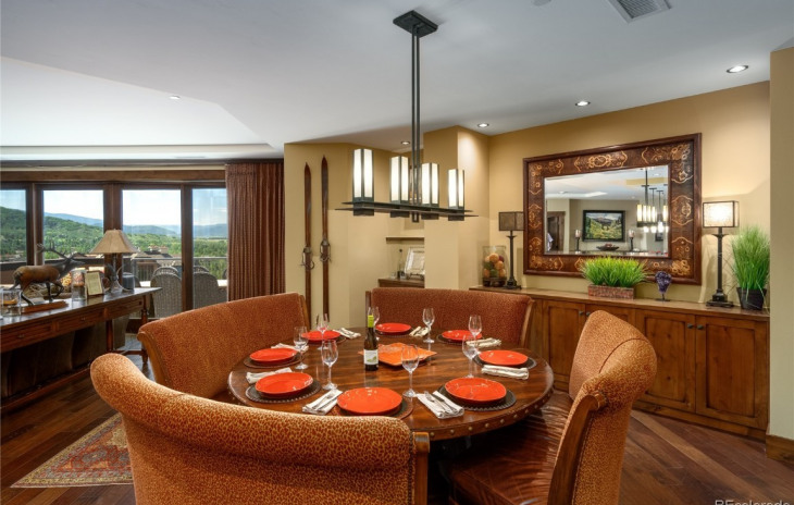 2250 Apres Ski Way Photo