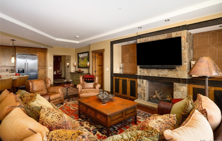 2250 Apres Ski Way Photo