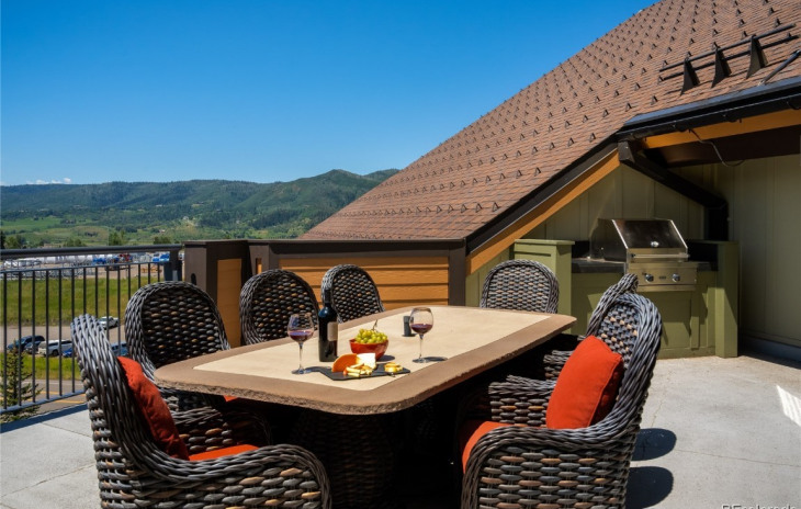 2250 Apres Ski Way Photo