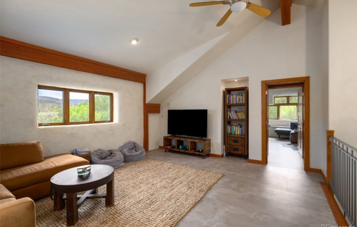 33080 Thoroughbred Trail Photo