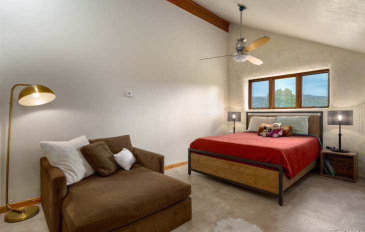 33080 Thoroughbred Trail Photo