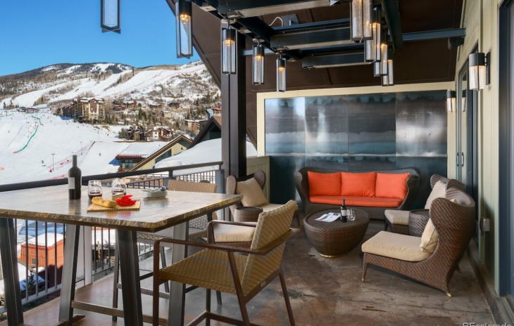 2250 Apres Ski Way Photo