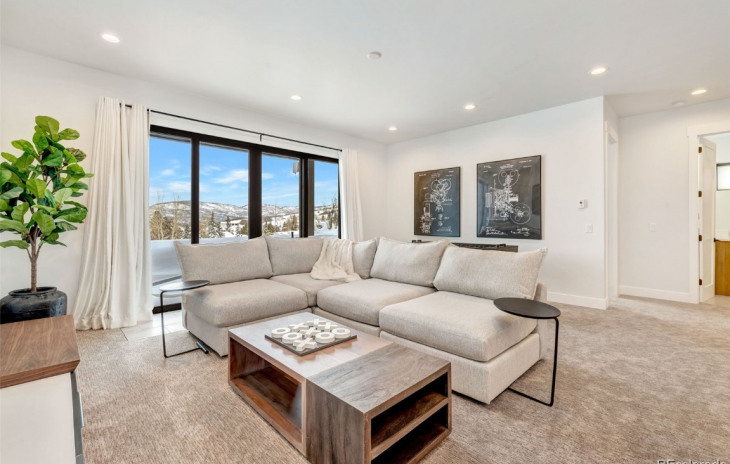 1230 Harwig Circle Photo