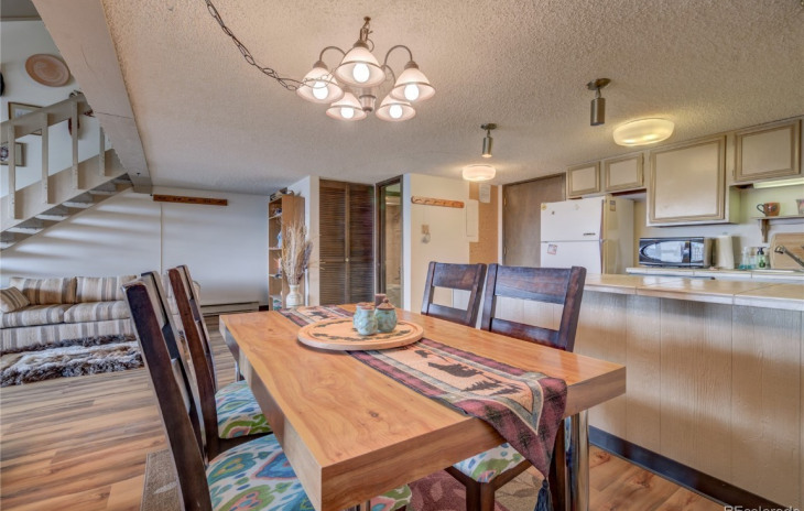 465 Tamarack Drive Photo