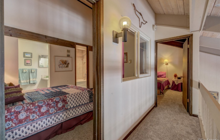 465 Tamarack Drive Photo