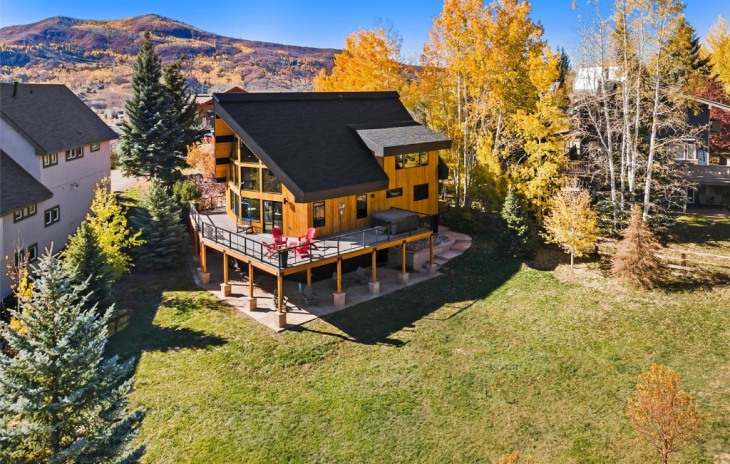 1568 Mark Twain Court Photo