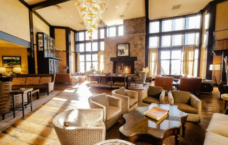 2250 Apres Ski Way Photo