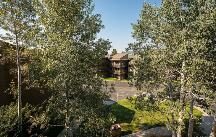 2700 Village Drive Photo