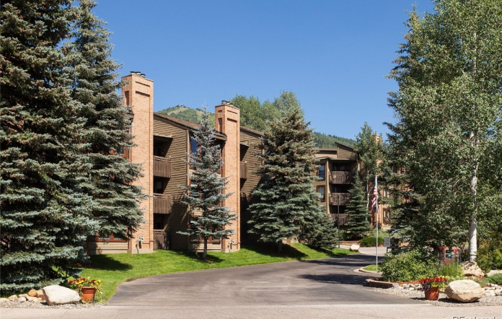 2700 Village Drive Photo