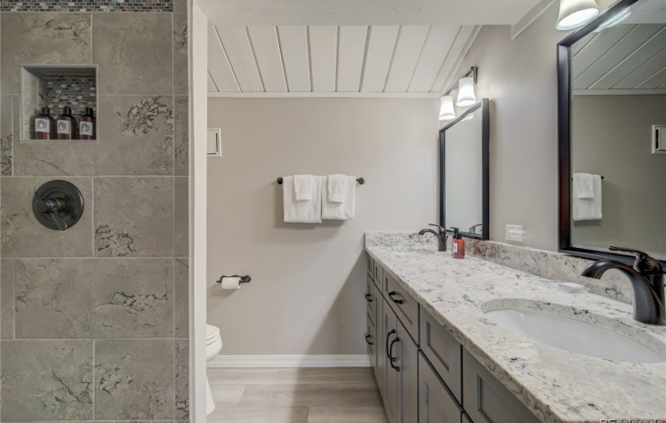 2355 Apres Ski Way Photo