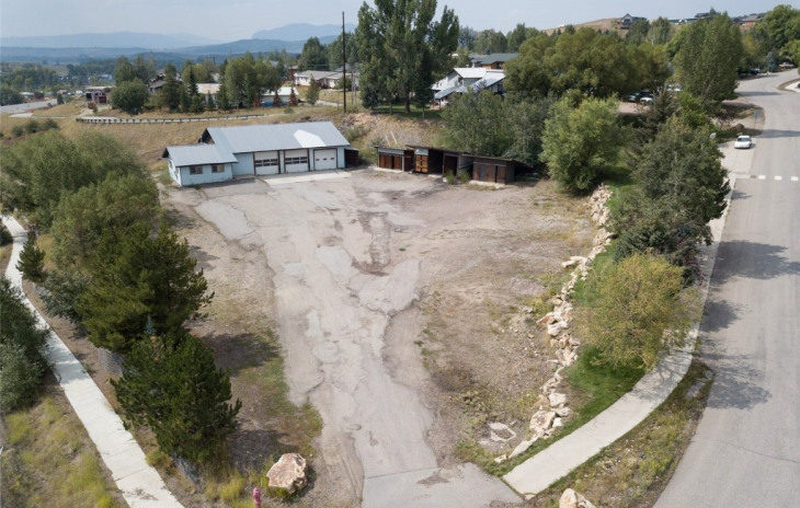 1327 Indian Trail Photo